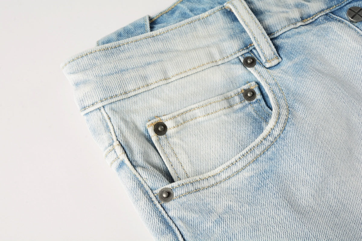 Men's Light Wash Lion Crest Patch Distressed Skinny Jeans - Stretch Denim