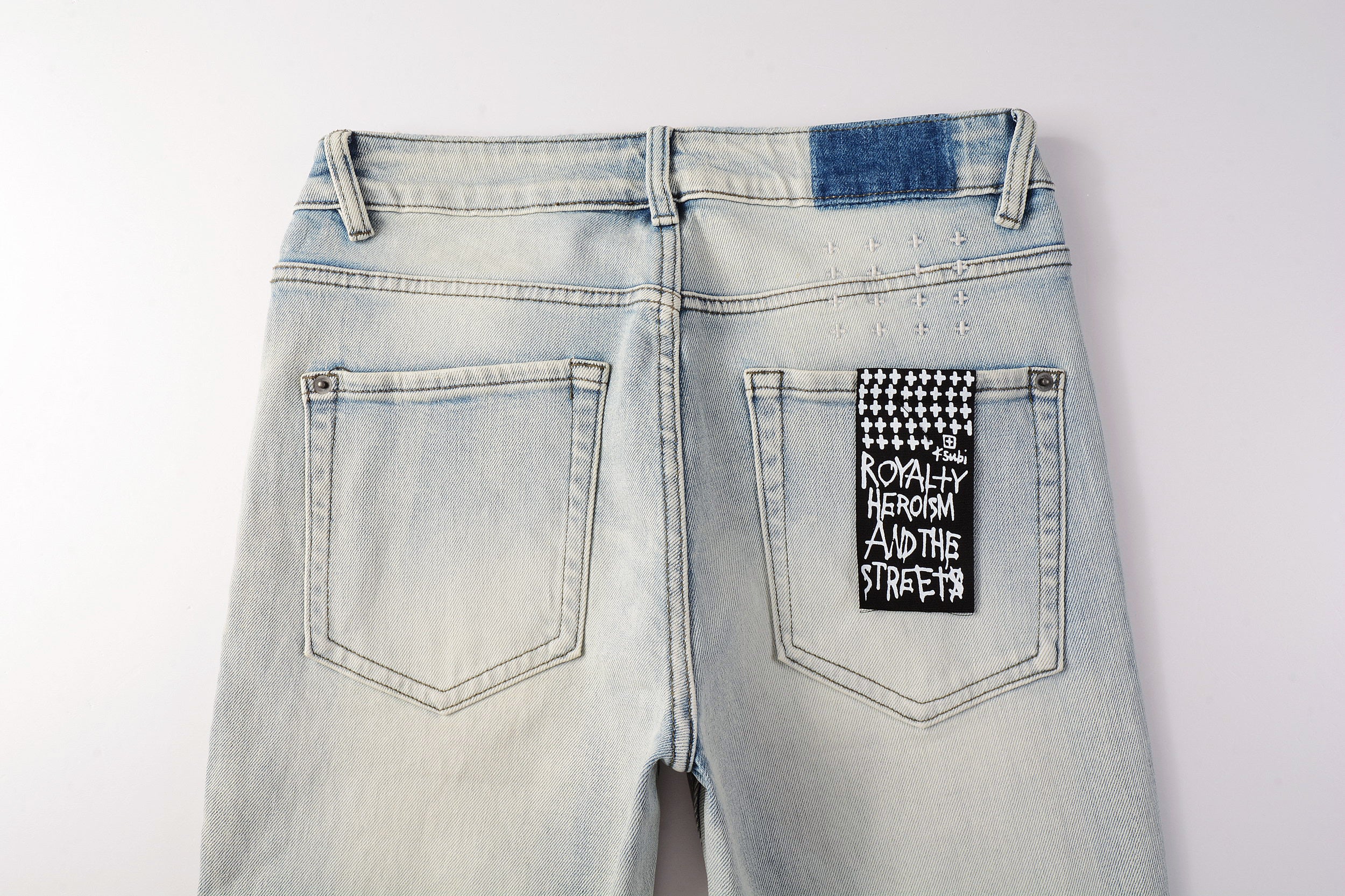 Men's Light Wash Graphic Print Distressed Skinny Jeans - Stretch Denim