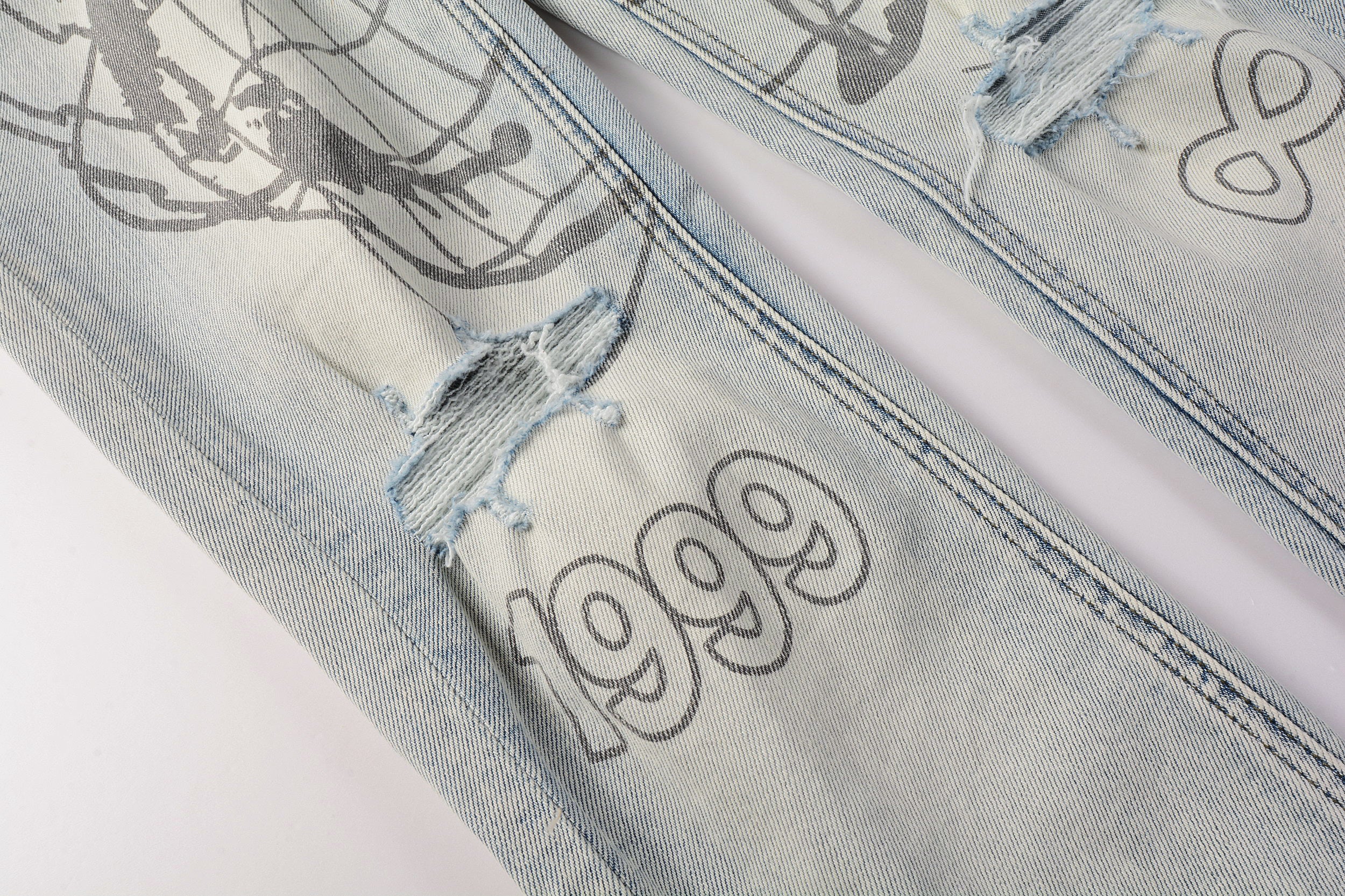 Men's Light Wash Graphic Print Distressed Skinny Jeans - Stretch Denim
